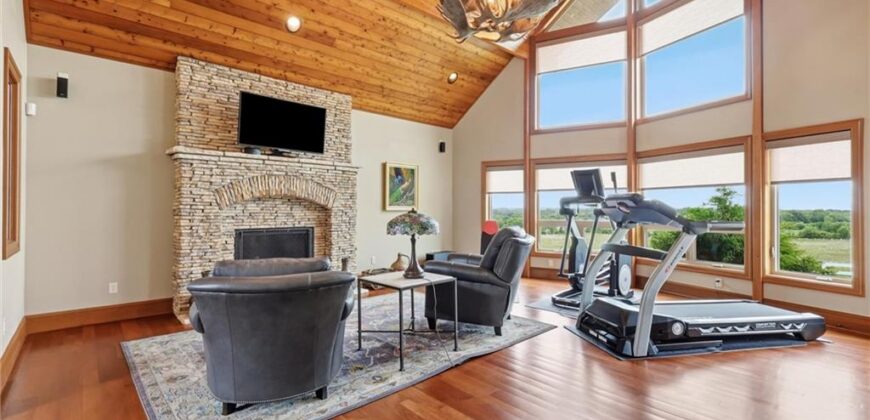5805 Malcolm Lake Road, Edgerton, MO 64444