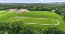 4400 NE Sunnybrook Lane, Kansas City, MO 64117