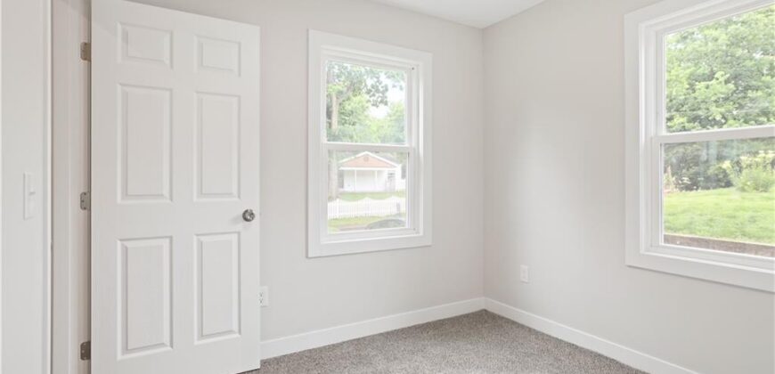 602 4th Street, Weston, MO 64098