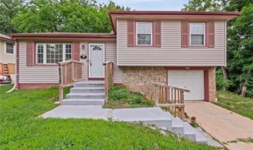 8212 NE 51st Street, Kansas City, MO 64119