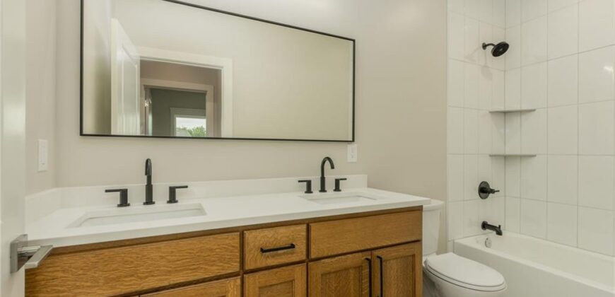 12820 N Arbor Way, Platte City, MO 64079