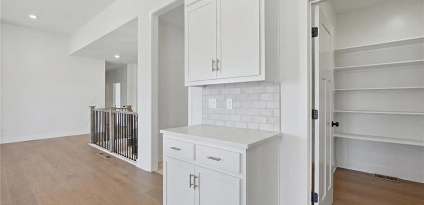 9619 Stockdale Road, Liberty, MO 64068