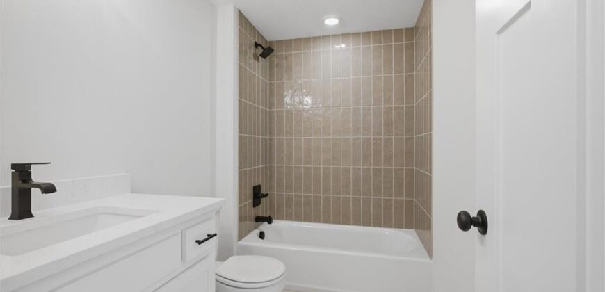 9619 Stockdale Road, Liberty, MO 64068