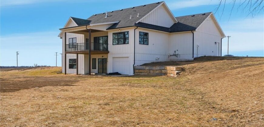 9619 Stockdale Road, Liberty, MO 64068