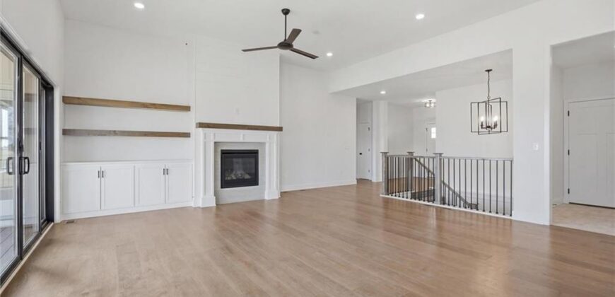 9619 Stockdale Road, Liberty, MO 64068