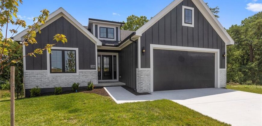9727 N Montclair Avenue, Kansas City, MO 64153