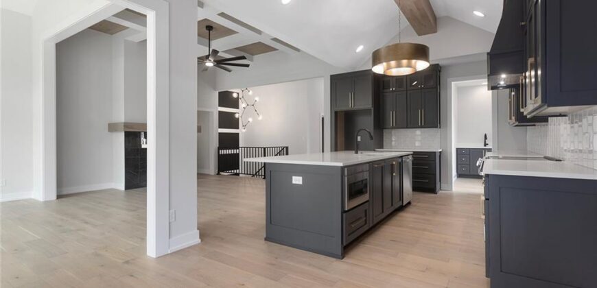 9727 N Montclair Avenue, Kansas City, MO 64153