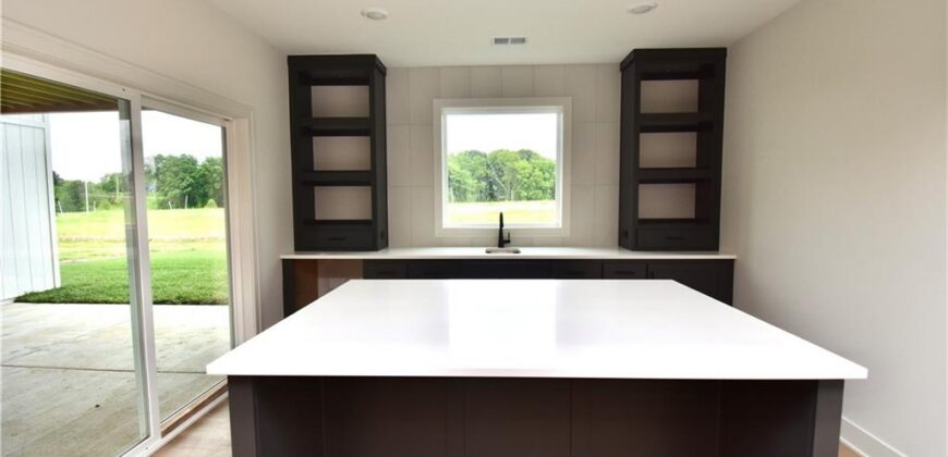 7645 N Booth Avenue, Kansas City, MO 64158