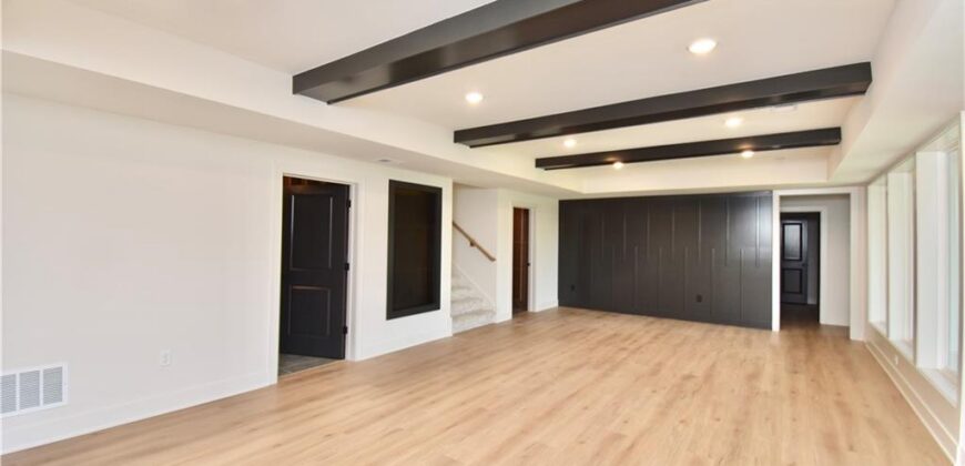 7645 N Booth Avenue, Kansas City, MO 64158