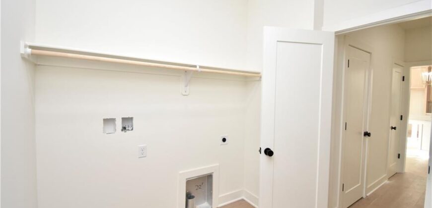 7636 N Booth Avenue, Kansas City, MO 64158