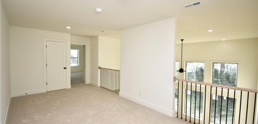 7636 N Booth Avenue, Kansas City, MO 64158