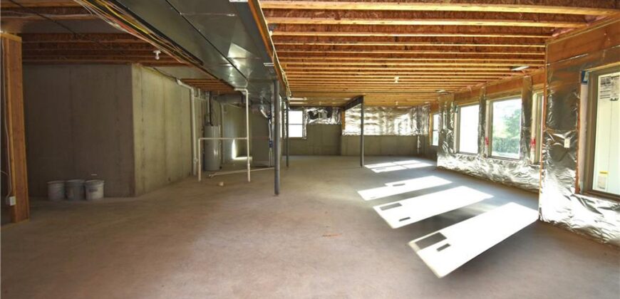 7636 N Booth Avenue, Kansas City, MO 64158
