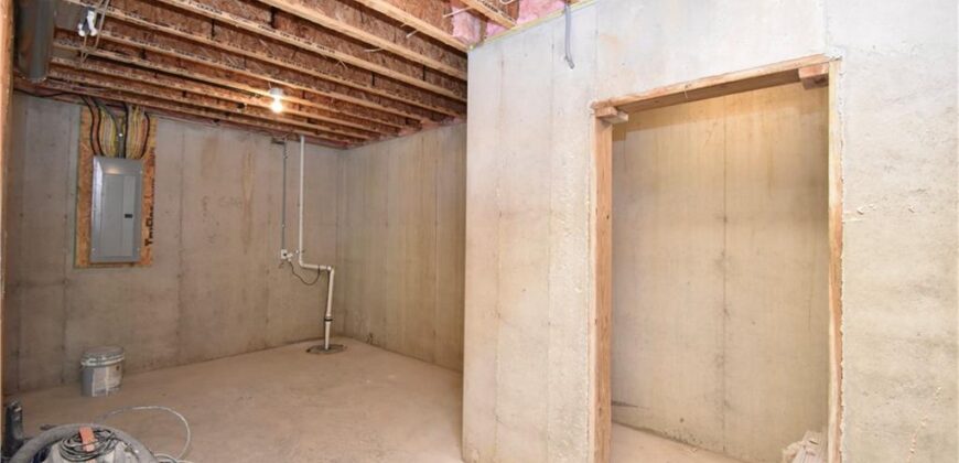 7636 N Booth Avenue, Kansas City, MO 64158