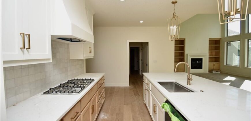 7636 N Booth Avenue, Kansas City, MO 64158