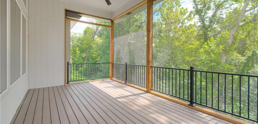 13458 Terrace Park Drive, Parkville, MO 64152