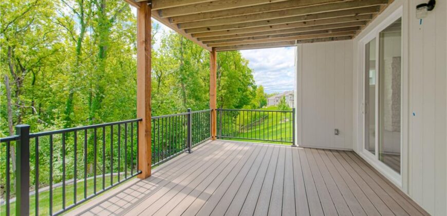 13458 Terrace Park Drive, Parkville, MO 64152