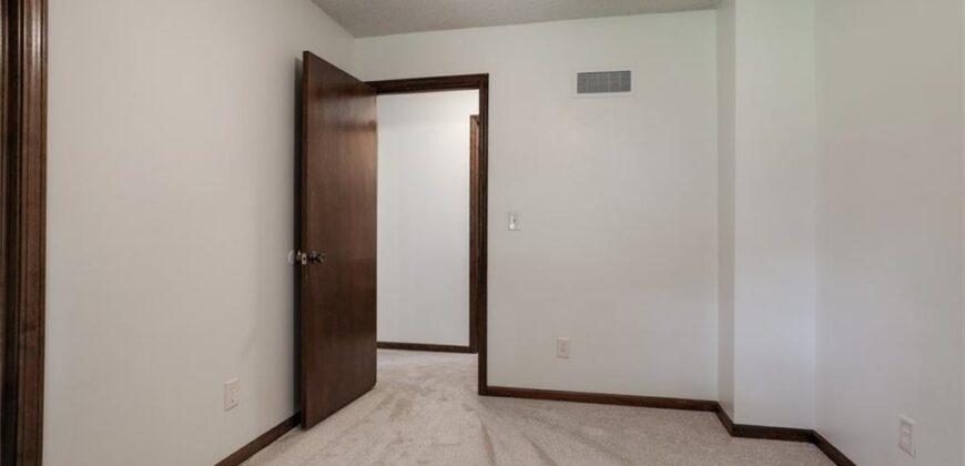 4605 N Brooklyn Avenue, Kansas City, MO 64116