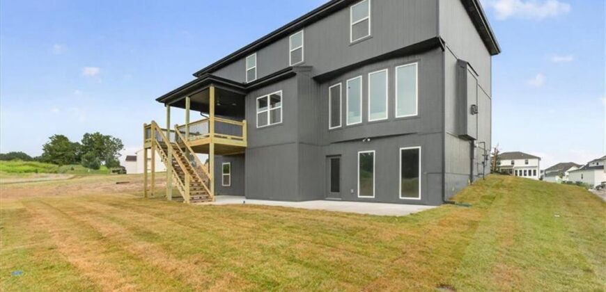 8218 NW 90TH Terrace, Kansas City, MO 64153