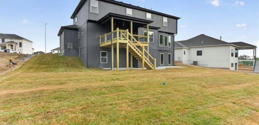 8218 NW 90TH Terrace, Kansas City, MO 64153