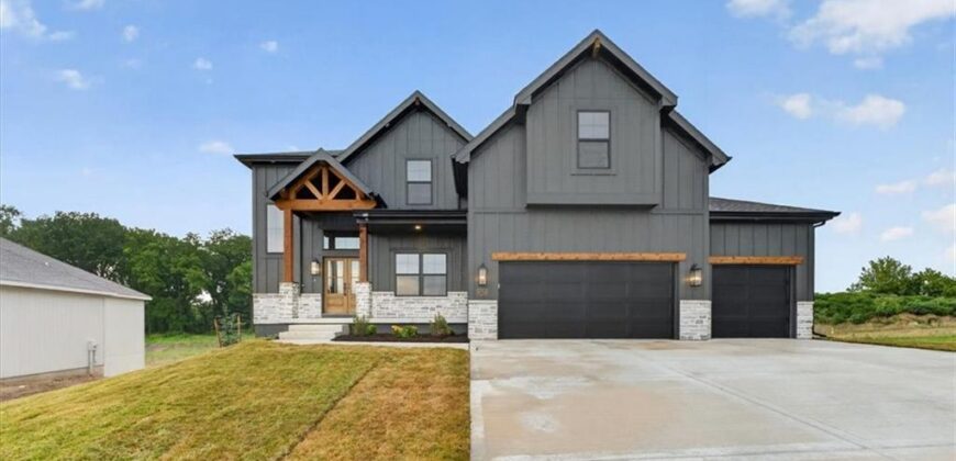 8218 NW 90TH Terrace, Kansas City, MO 64153