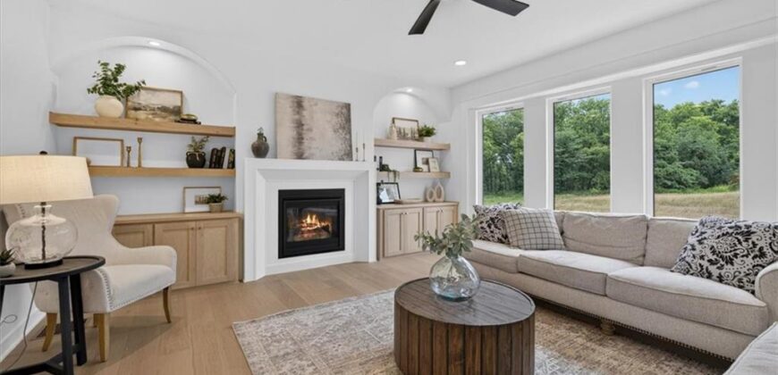 8218 NW 90TH Terrace, Kansas City, MO 64153
