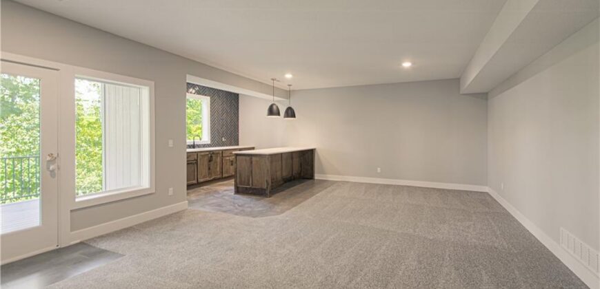 4830 NW Huonker Court, Riverside, MO 64150