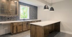 4830 NW Huonker Court, Riverside, MO 64150