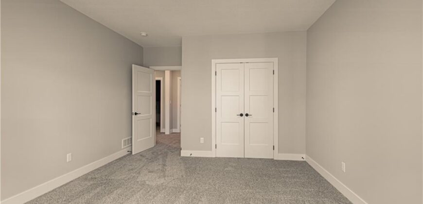 4830 NW Huonker Court, Riverside, MO 64150