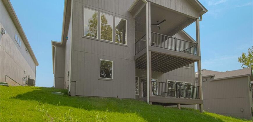 4830 NW Huonker Court, Riverside, MO 64150