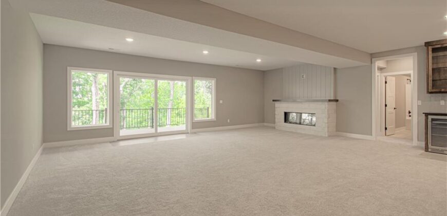 4840 NW Huonker Court, Riverside, MO 64150