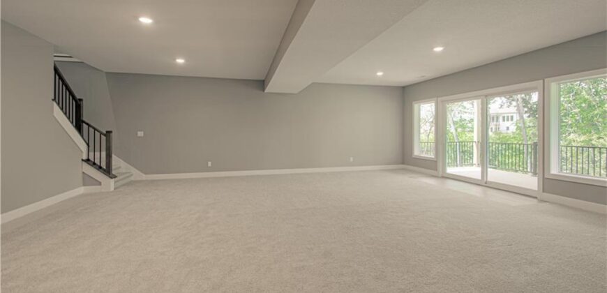 4840 NW Huonker Court, Riverside, MO 64150