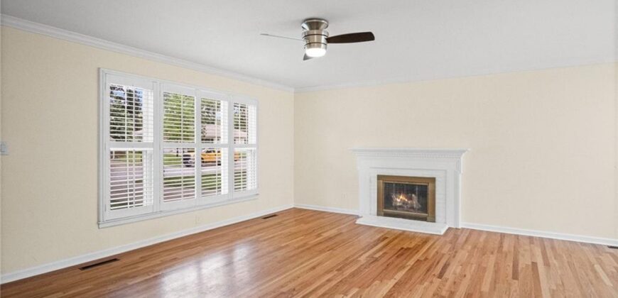 2908 Cheyenne Circle, North Kansas City, MO 64116