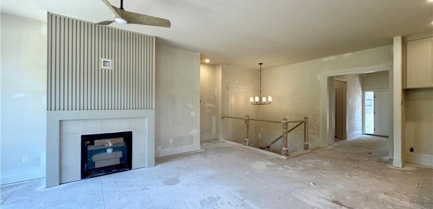 8222 NW 90th Terrace, Kansas City, MO 64153