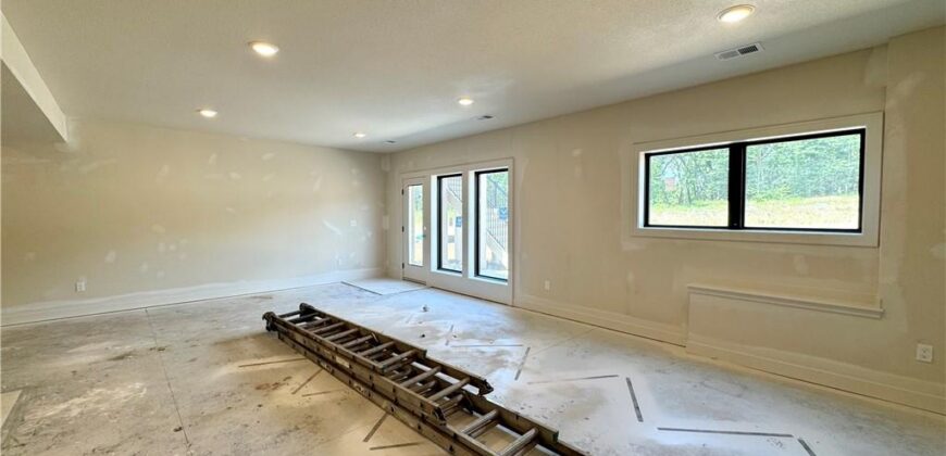 8222 NW 90th Terrace, Kansas City, MO 64153