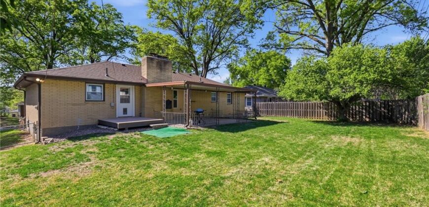 5037 N Michigan Avenue, Kansas City, MO 64118