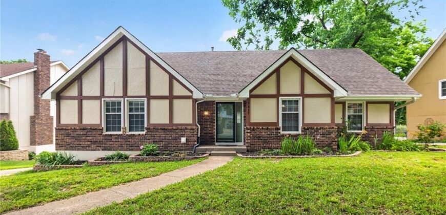 7417 N PARK Avenue, Gladstone, MO 64118