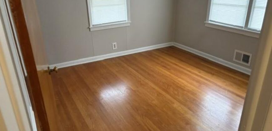 107 NE 72 nd Terrace, Gladstone, MO 64118