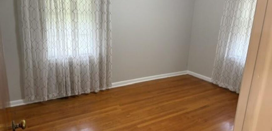 107 NE 72 nd Terrace, Gladstone, MO 64118
