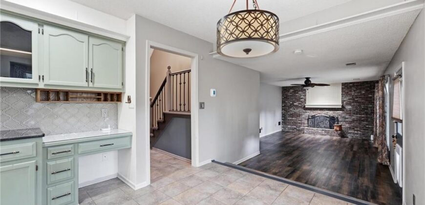 7130 N Woodland Avenue, Gladstone, MO 64118