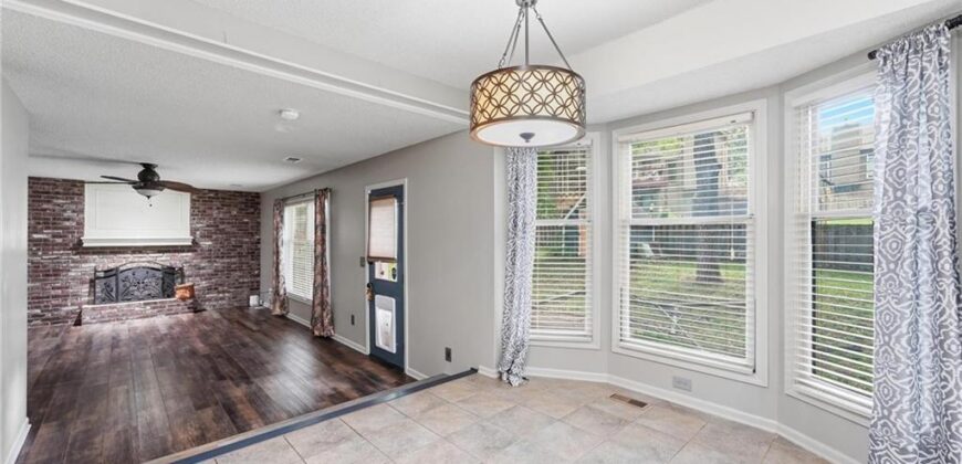 7130 N Woodland Avenue, Gladstone, MO 64118
