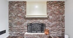 7130 N Woodland Avenue, Gladstone, MO 64118