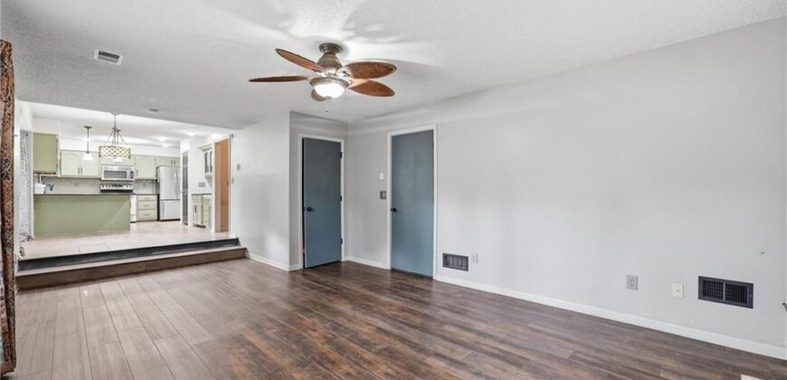 7130 N Woodland Avenue, Gladstone, MO 64118