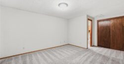 7130 N Woodland Avenue, Gladstone, MO 64118