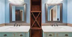 7130 N Woodland Avenue, Gladstone, MO 64118