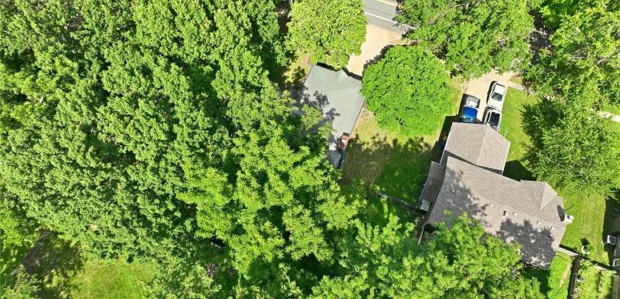 7130 N Woodland Avenue, Gladstone, MO 64118