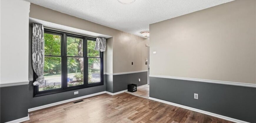 7130 N Woodland Avenue, Gladstone, MO 64118