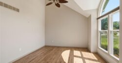 7324 N Richmond Avenue, Kansas City, MO 64158