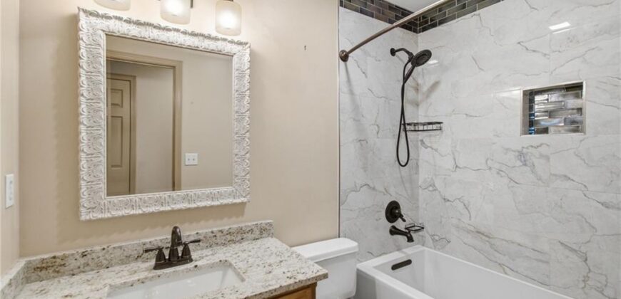 7324 N Richmond Avenue, Kansas City, MO 64158