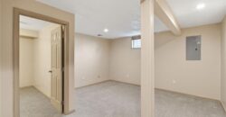 7324 N Richmond Avenue, Kansas City, MO 64158