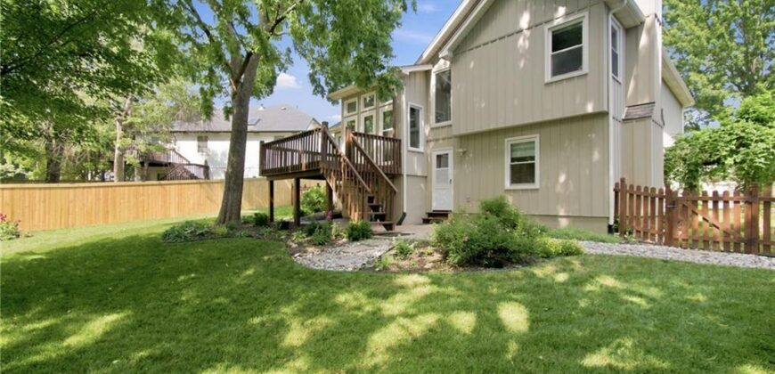 7324 N Richmond Avenue, Kansas City, MO 64158